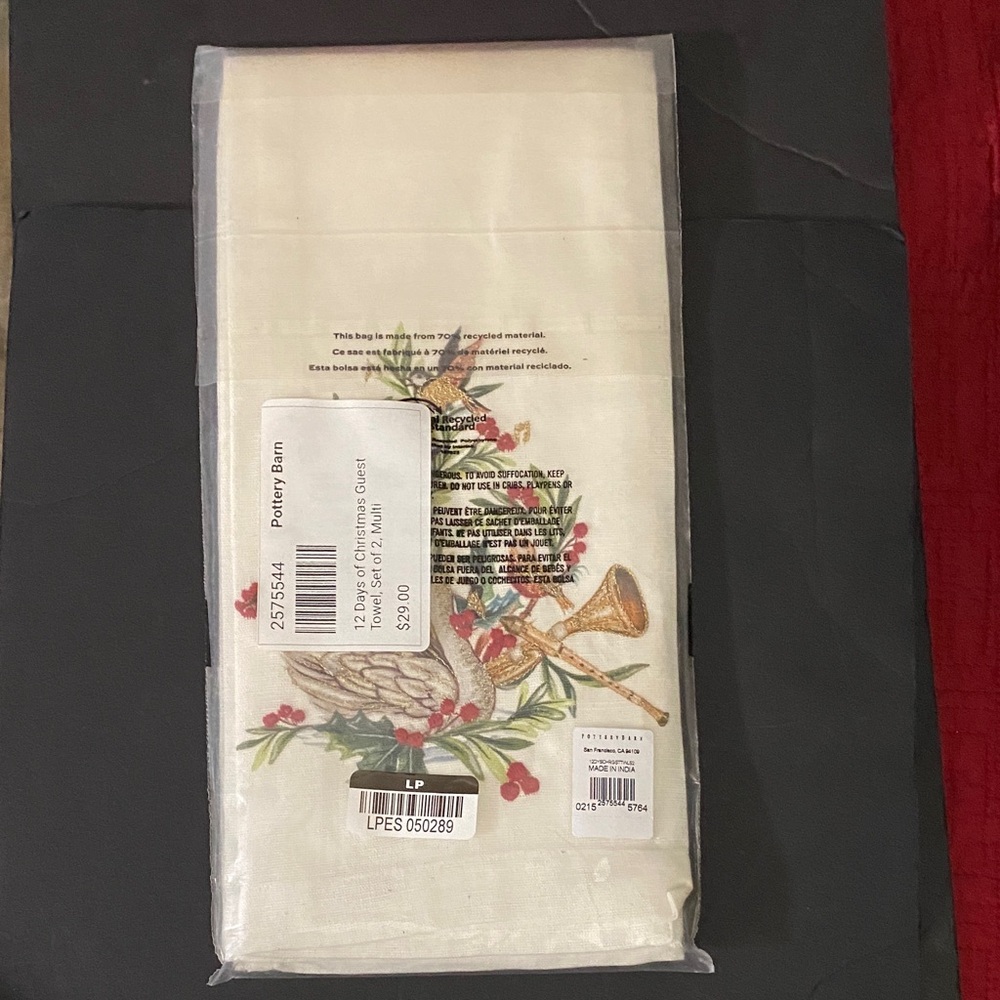Pottery Barn 12 Days of Christmas Guest Towel Festive, Set of 2, Multi NWT